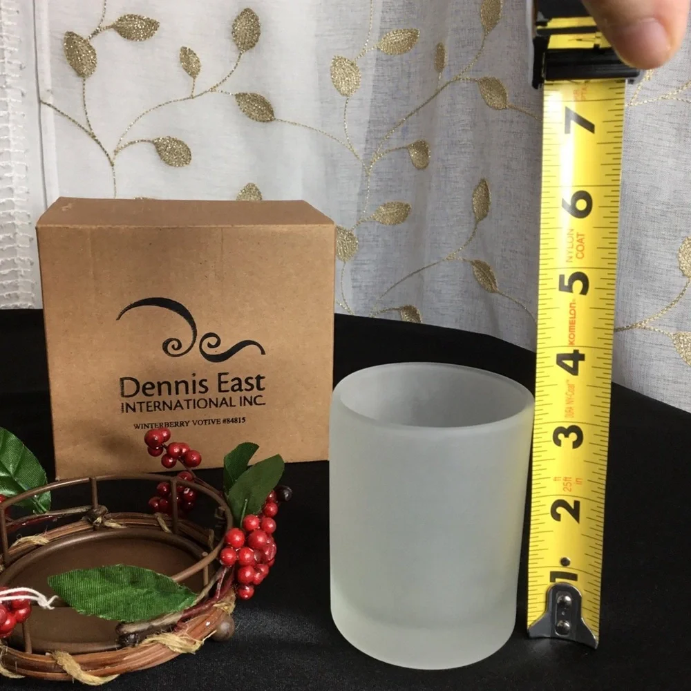 Dennis East International Winterberry Candle holder